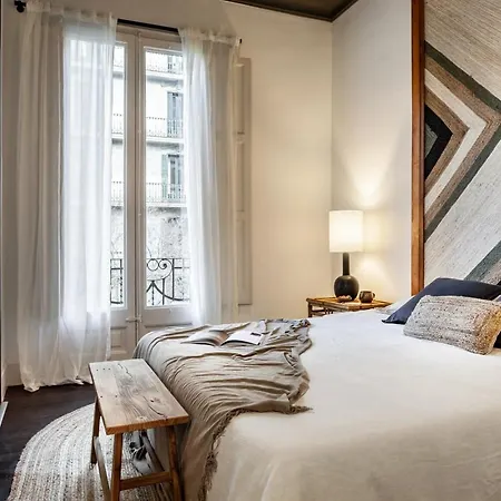 Depok - 2 Bedrooms And Balcony In Eixample Dreta