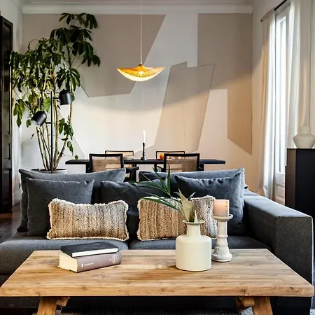 Depok - 2 Bedrooms And Balcony In Eixample Dreta Διαμέρισμα *