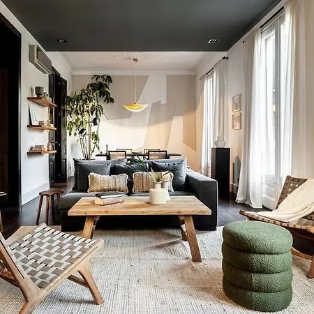 Depok - 2 Bedrooms And Balcony In Eixample Dreta Διαμέρισμα